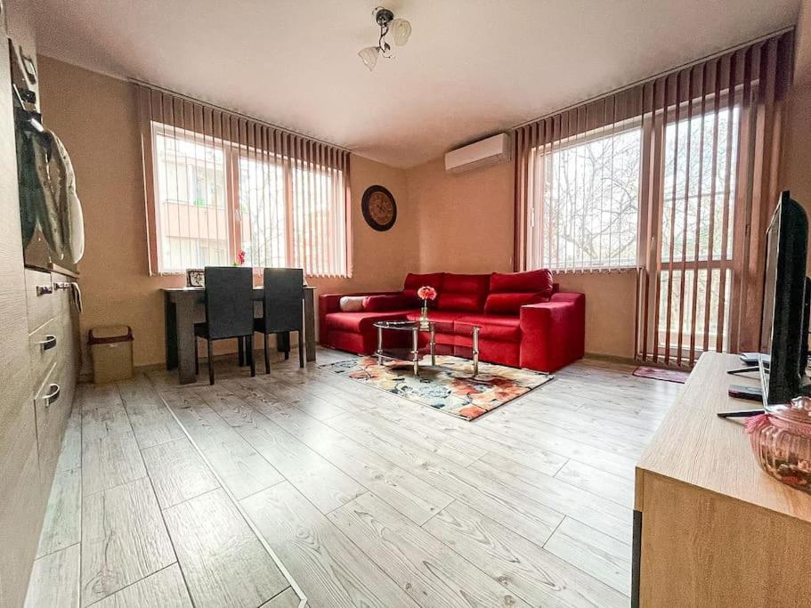 Modern & Bright 1Bd Apartment Near Main Square Plovdiv Eksteriør billede