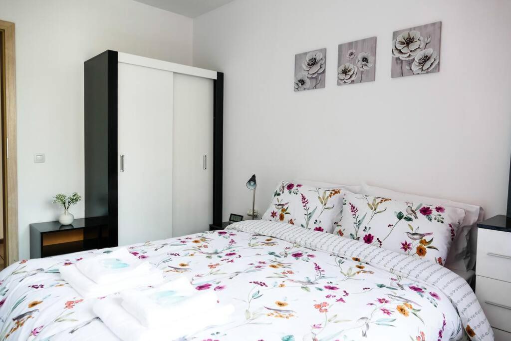 Modern & Bright 1Bd Apartment Near Main Square Plovdiv Eksteriør billede