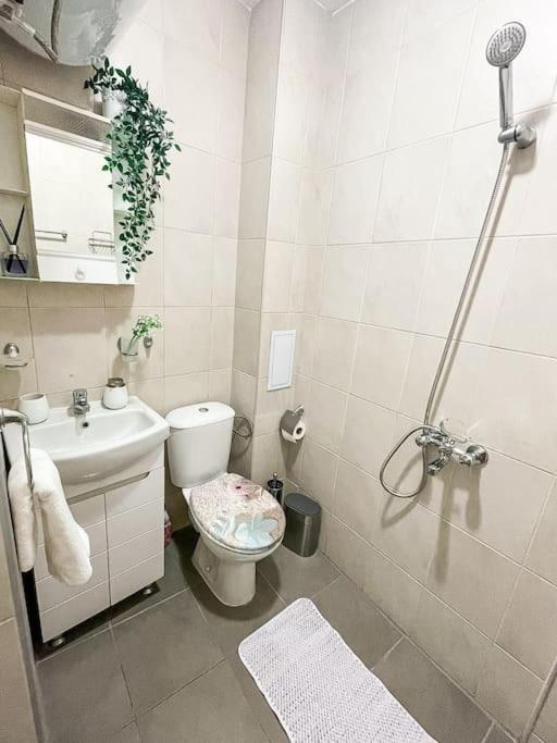Modern & Bright 1Bd Apartment Near Main Square Plovdiv Eksteriør billede